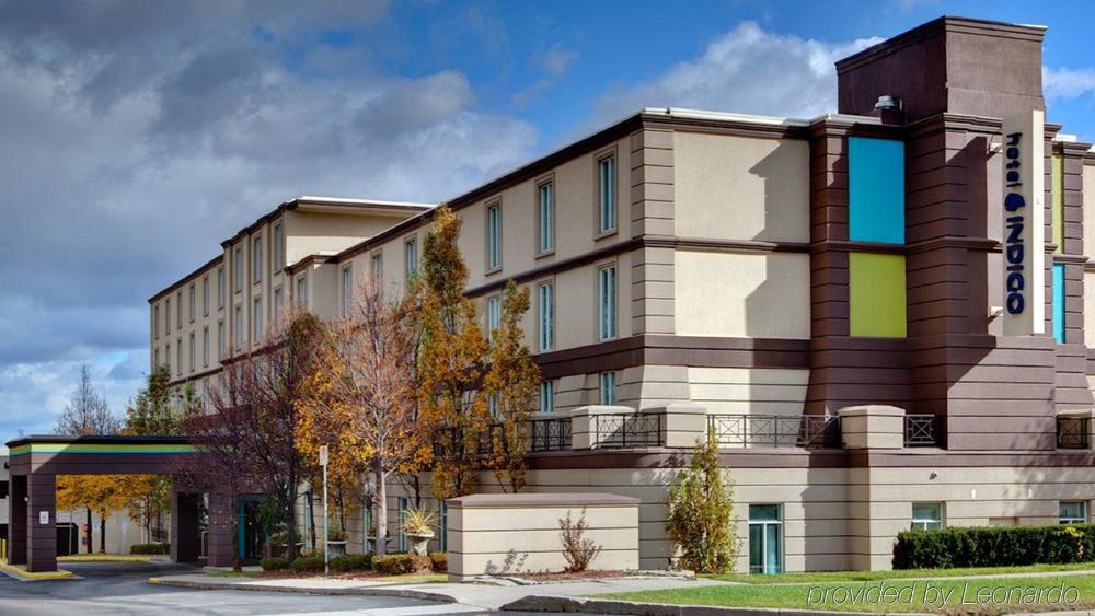 Best Western Premier Toronto Airport Carlingview Hotel Exterior photo