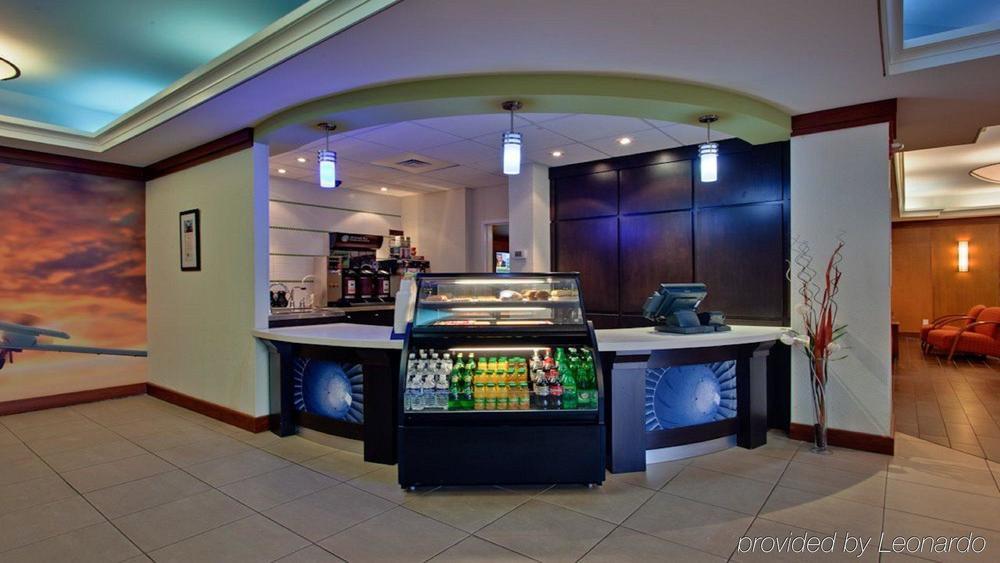 Best Western Premier Toronto Airport Carlingview Hotel Interior photo